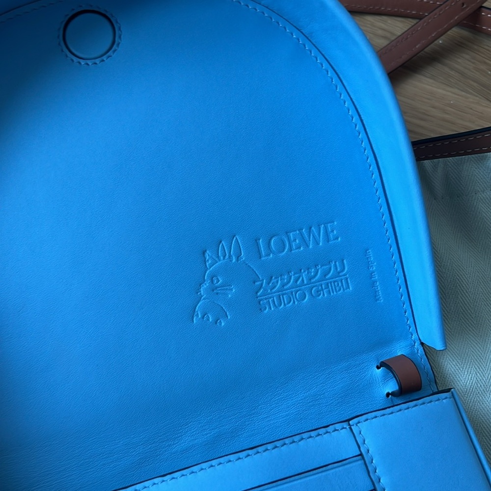 Loewe x Ghibli Totoro large heel bag in blue - Picture 3 of 9